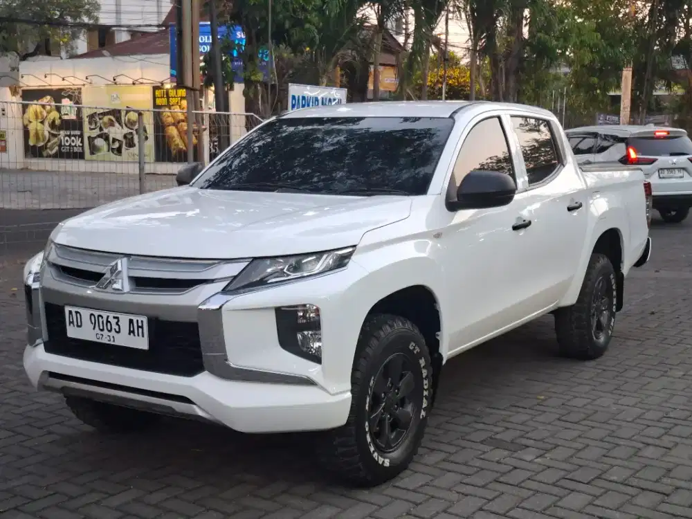 TRITON PLAT JAWA LOW Km a/n SAYA PRIBADI 2021