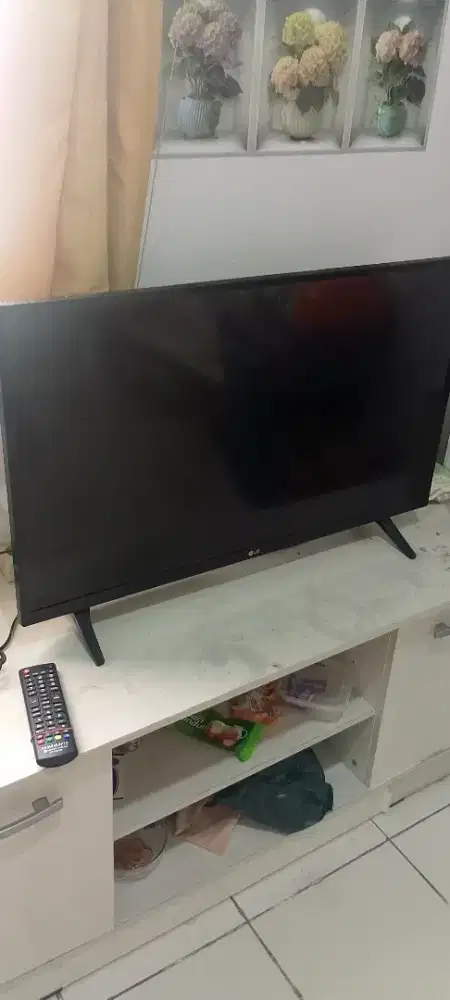 DIJUAL TV LG 32 INC
TV LG 32 INC
