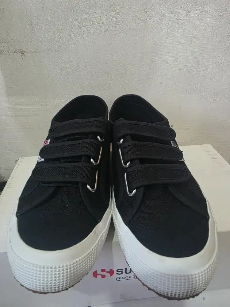 Sepatu Slip on Strap Superga