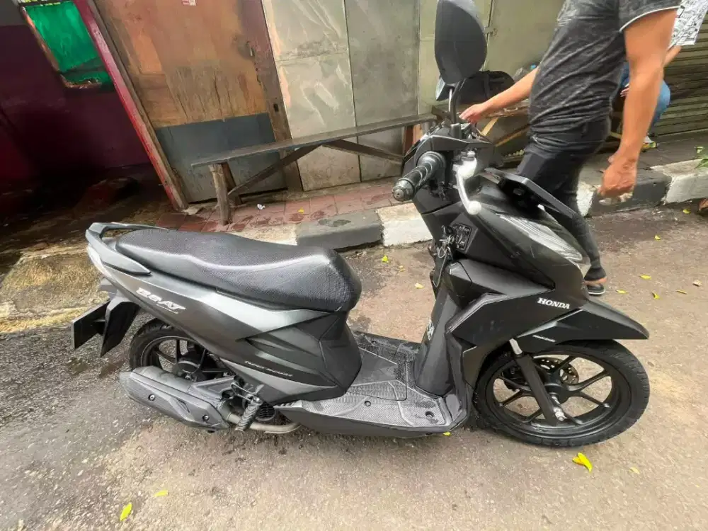 Honda beat 2020 hitam dove