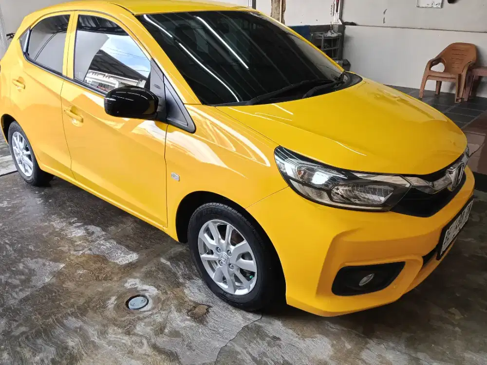 Honda Brio Satya E M/T 2023 kuning