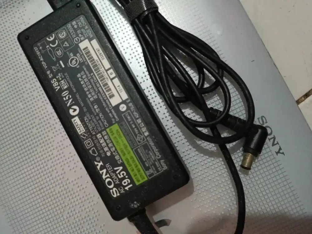 Adaptor Sony 19.5V casan sony