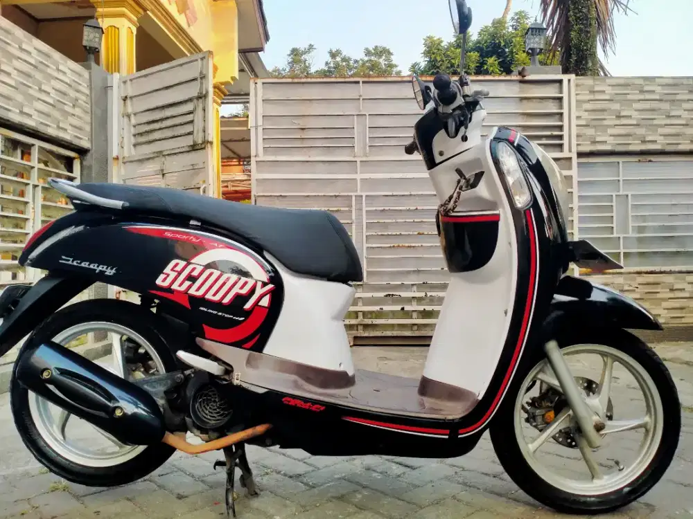 Honda Scoopy Fi lengkap motor sehat walafiat kterangan detail dibawah