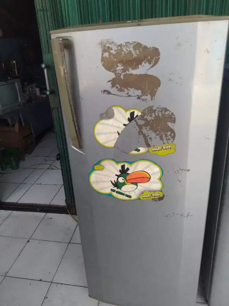Frezzer 6 rak Merk LG, Normal,,cepet buat es batunya.