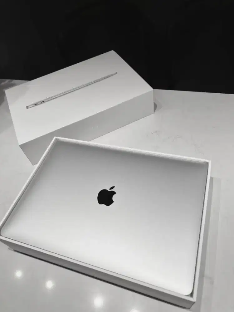 Terima Jual Beli Macbook Pro Air M1 M2 M3 M4  M5 iPhone iPad Ditampung