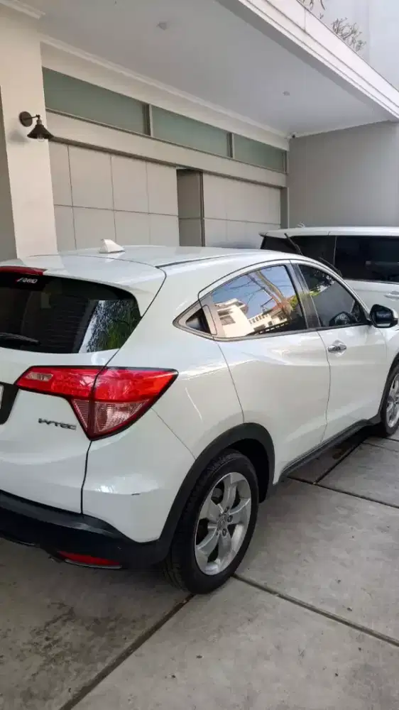 HONDA HRV 1.5 ,TYPE  E THN 2015