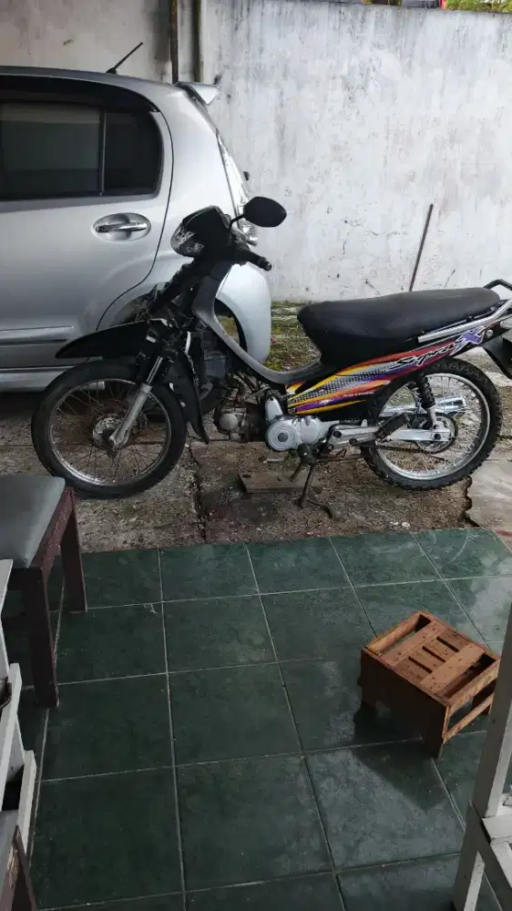 Motor Honda Supra x reguler tahun 2003 lengkap komplit