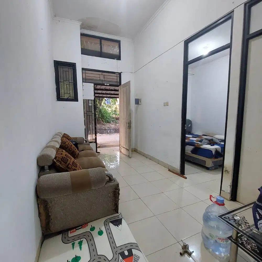 DISEWAKAN RUMAH ASRI TAMAN ANYELIR 3