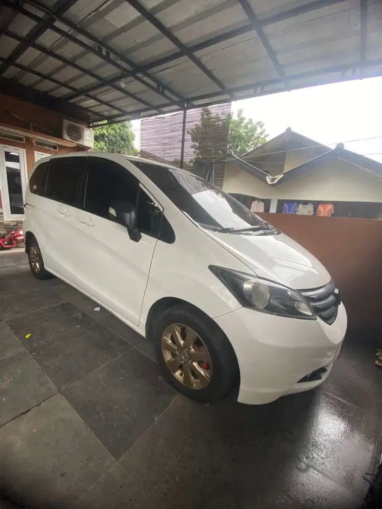 Honda Freed 2011 Bensin