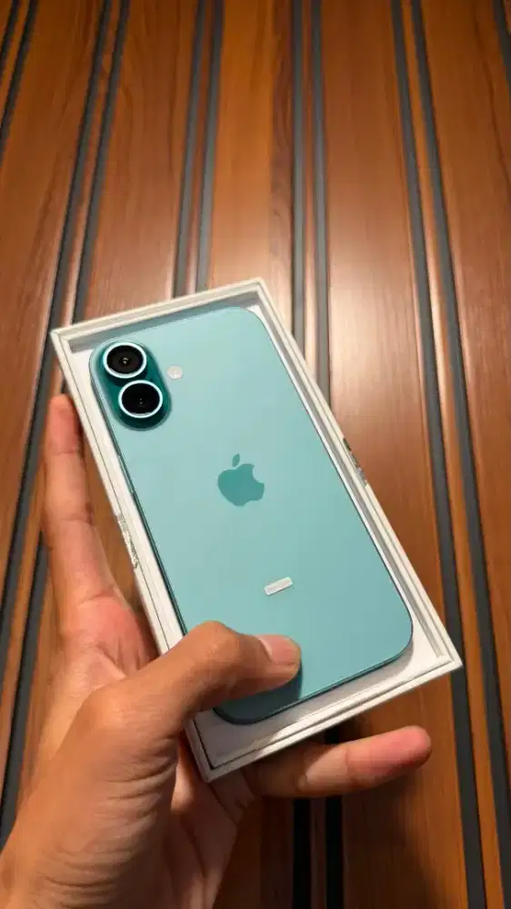 iPhone 16 basic teal 128gb iBox