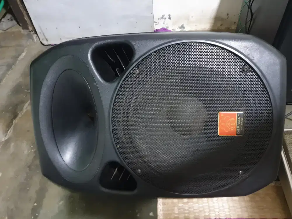 Kyboard+Speaker aktif+Subwofer+Mixer+Amplifier