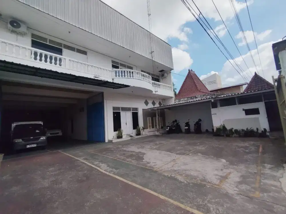 Disewakan Gudang & Area Perkantoran Strategis di Jalan Kabupaten Sleman Yogyakarta