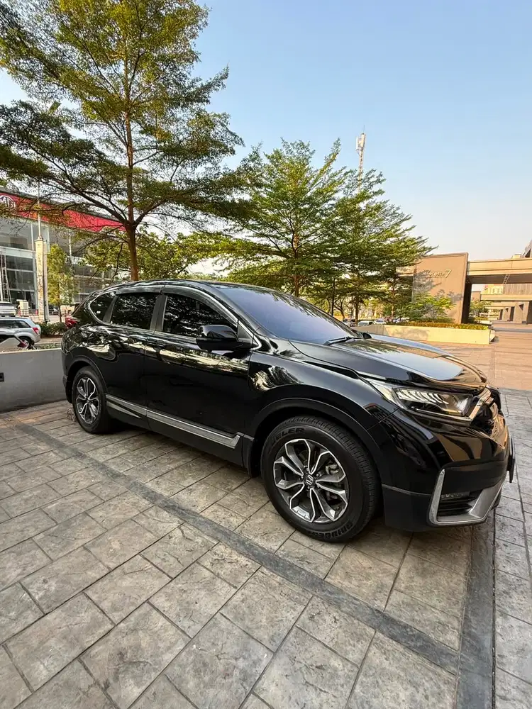 CR-V Prestige Turbo Sensing 2021 Hitam | H | Terawat | Service Honda