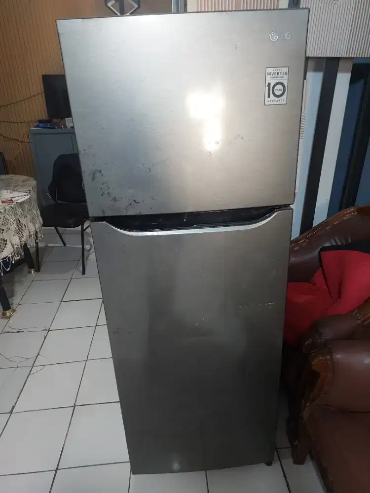Kulkas LG 2 pintu silver