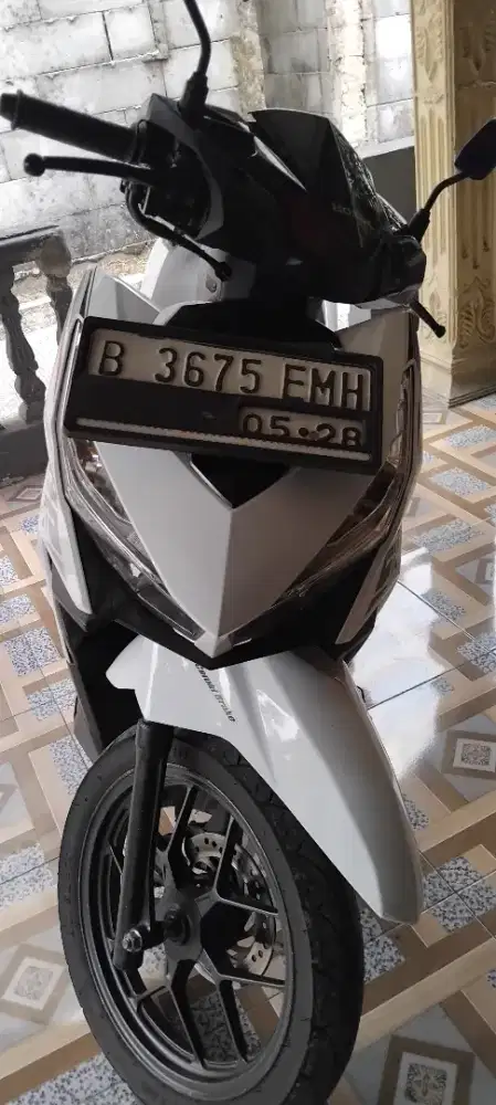 JUAL.VARIO LED 125 2018 B DEPOK KOMPLIT PAJAK HIDUP