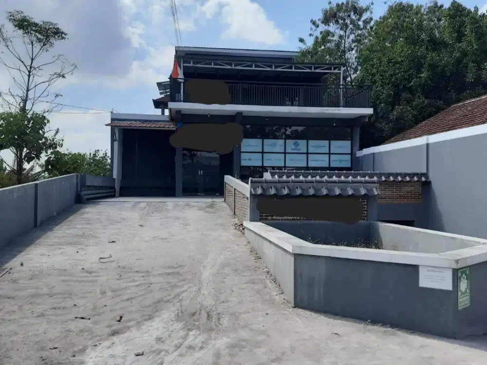 Disewakan Gedung Strategis Near Jl. Magelang & Uty