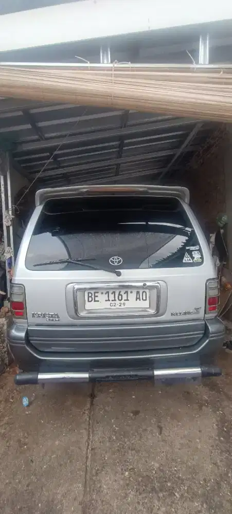 Kijang krista 2002 MT