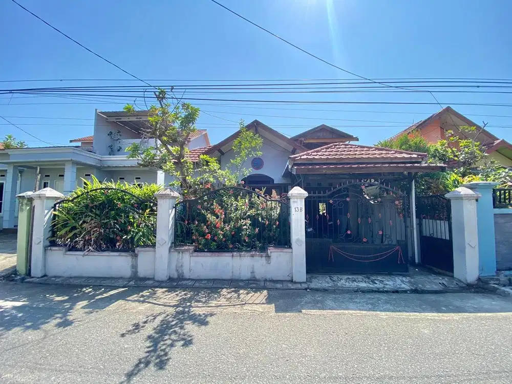 DIJUAL RUMAH STRATEGIS SIMPANG GUSTI DEKAT KAMPUS