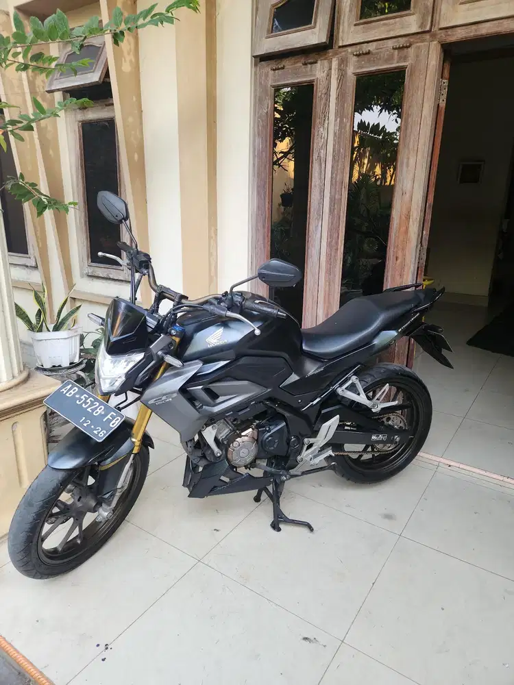 Cb150r v4 hitam 2021 Gbm kredit /tunai
