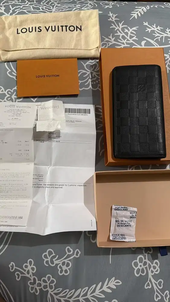 Dompet original LV
