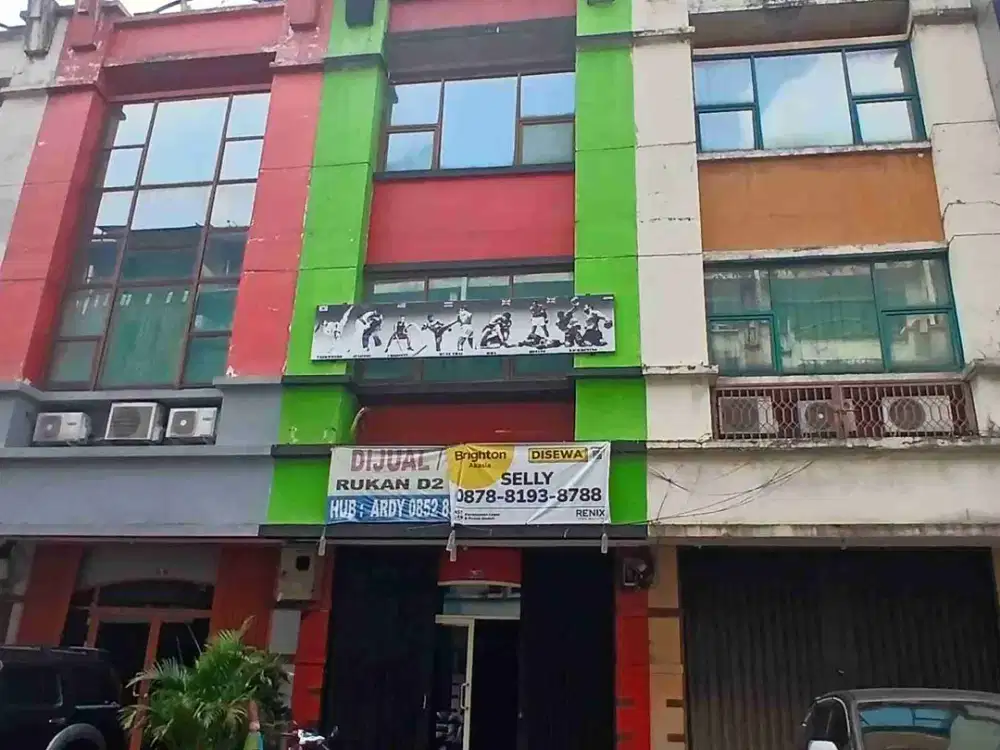 Sewa ruko baru di renovasi di ITC fatmawati jakarta selatan
cocok untuk :  kantor,OnlineShop,dental,clinic
