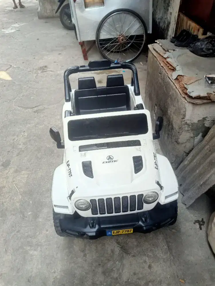 Mobil aki anak remot