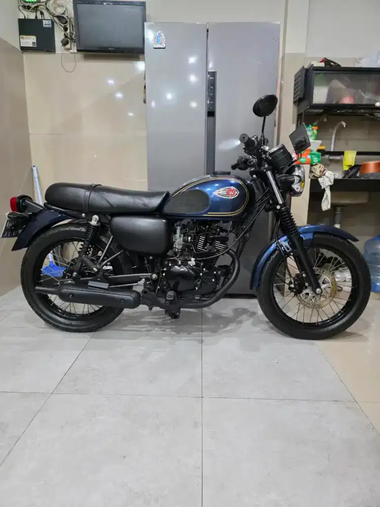 Kawasaki W175 SE 2021 (Mulus)