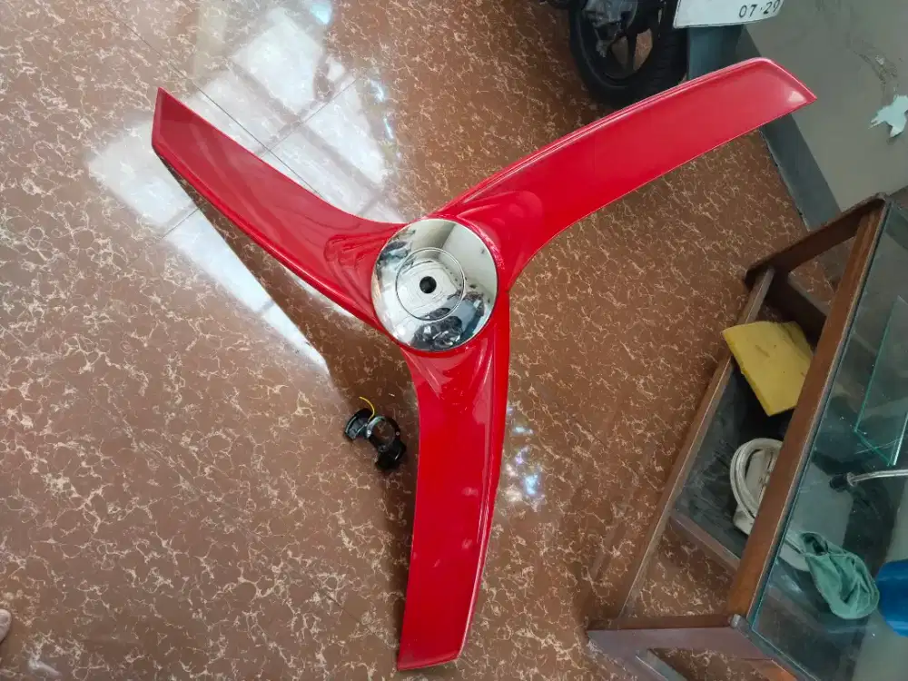 Kipas Angin Kondisi Rusak