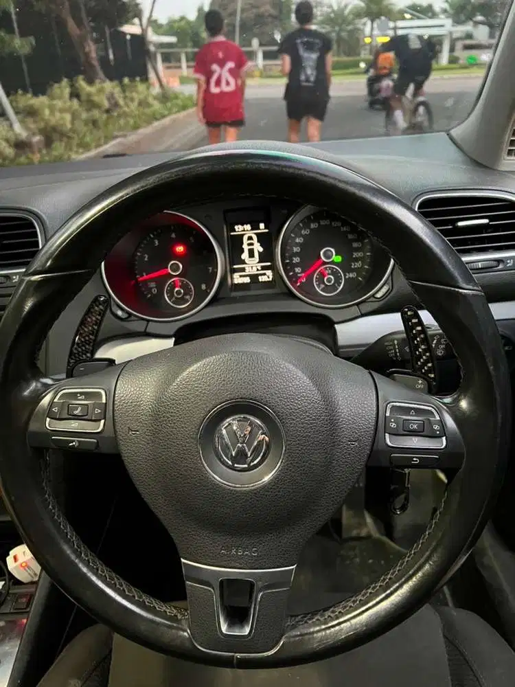 Volkswagen Golf 2012 Bensin