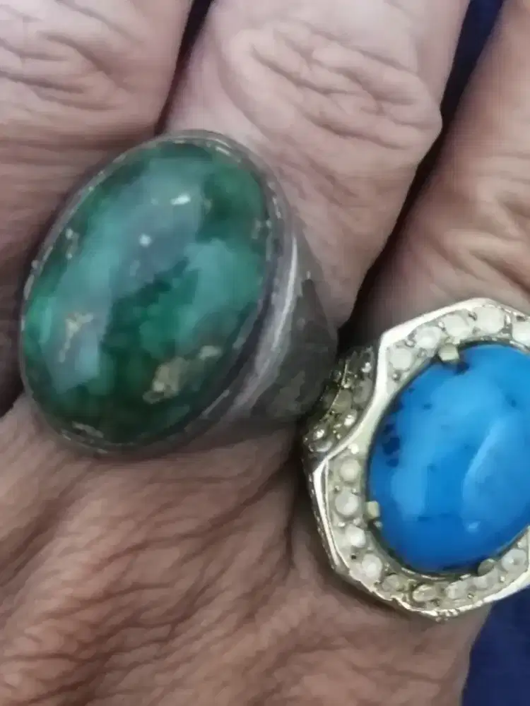 Batu pirus Persia lawas,,