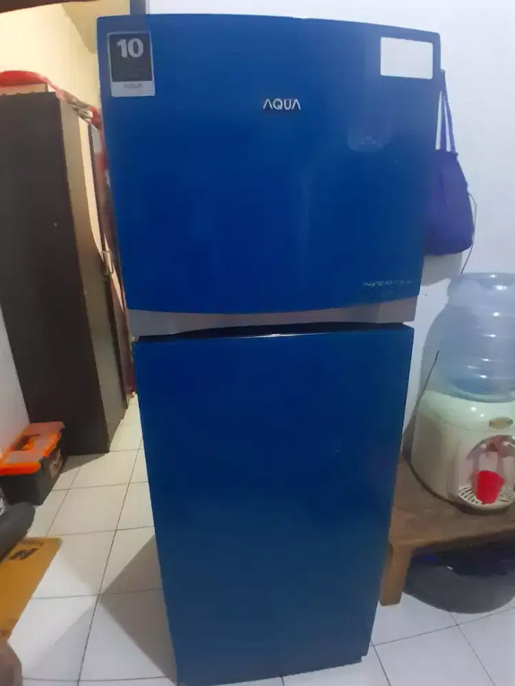 Kulkas aqua 2 pintu