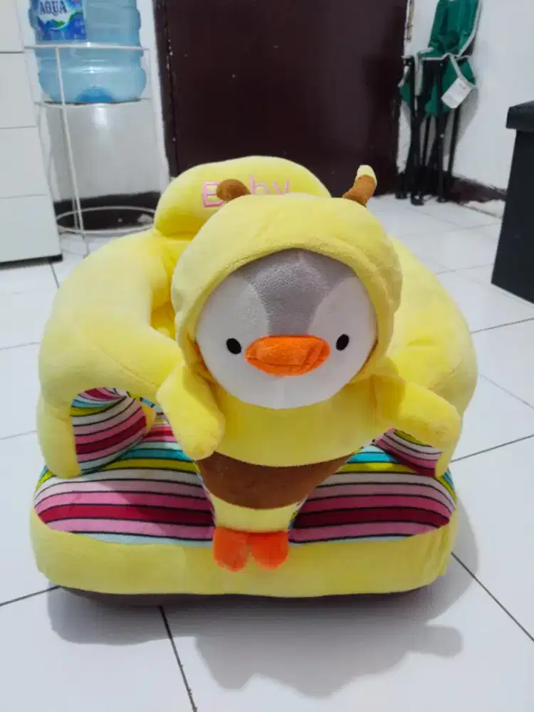Tempat duduk bayi