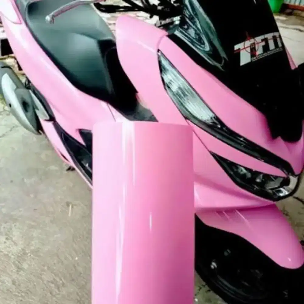 Wrapping stiker motor full body sesuai dengan keinginan