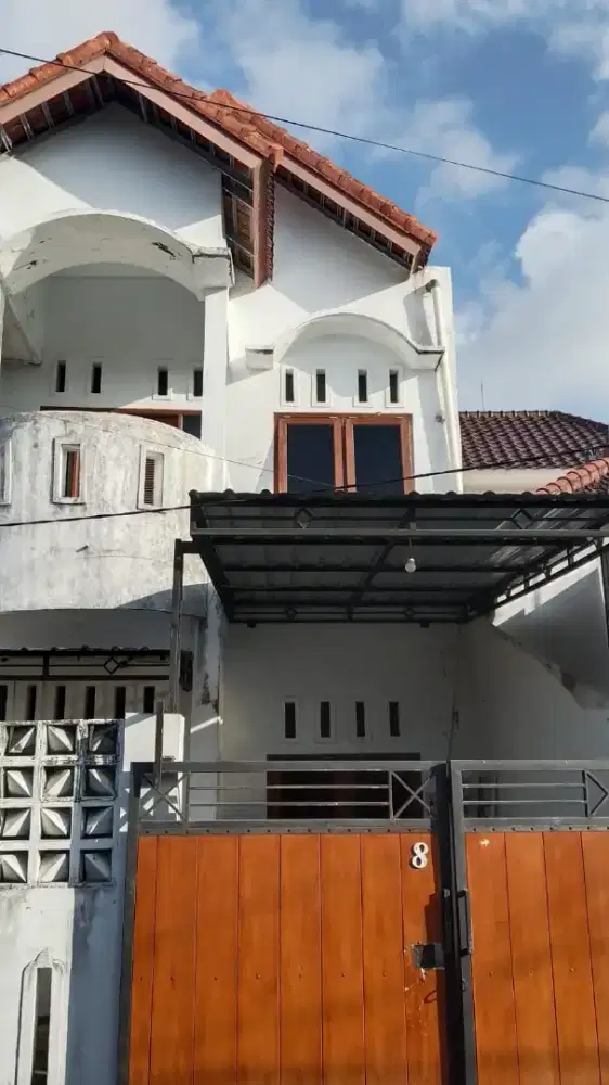 DI JUAL RUMAH LANTAI 2 DENPASAR BALI