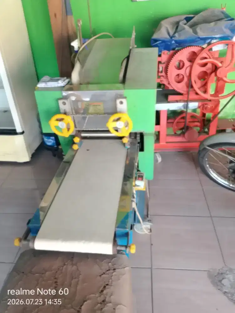 Mesin Pembuat Mie KT955