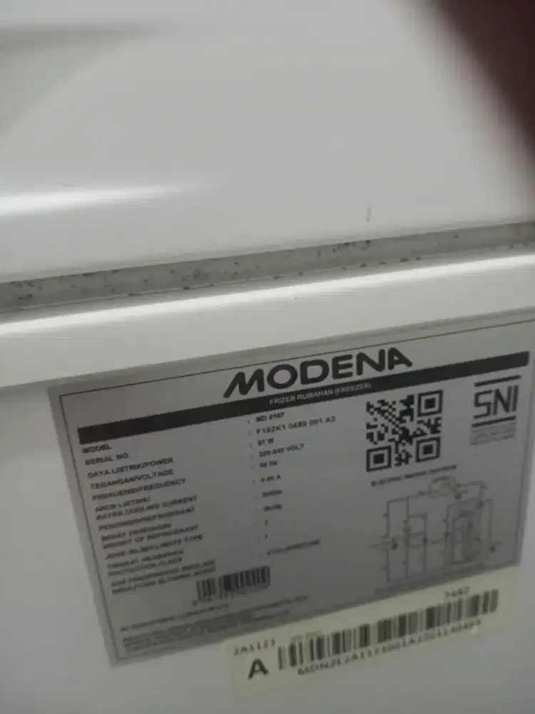 Jual freezer modena 105L 85watt tipe MD 0107 bekas
