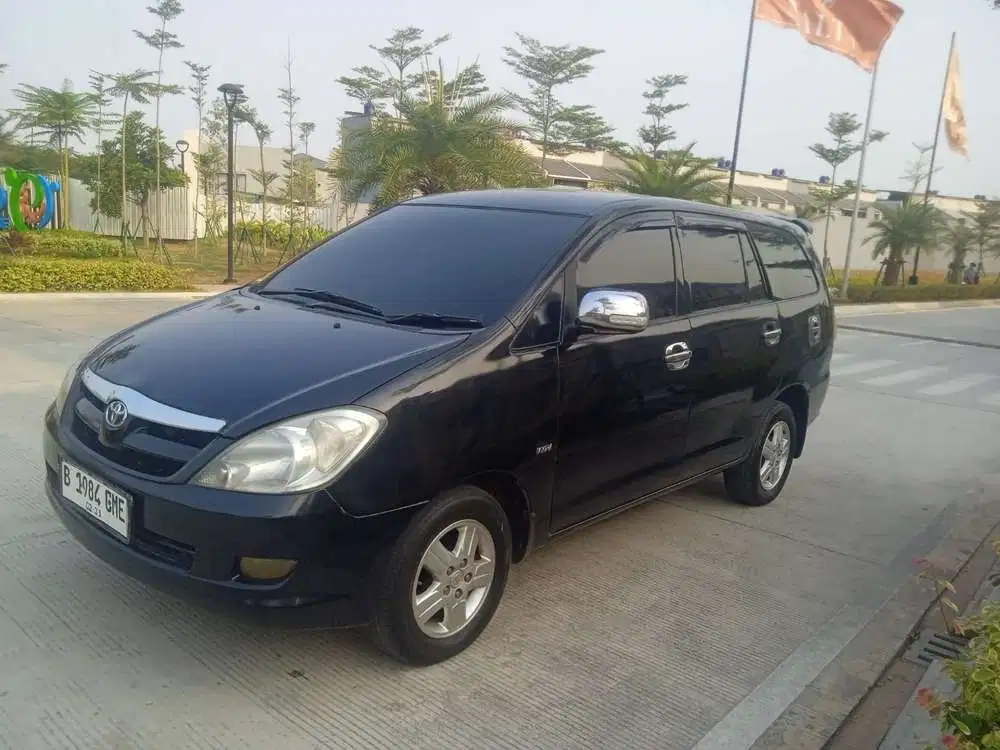 Toyota Kijang Innova 2005 Bensin