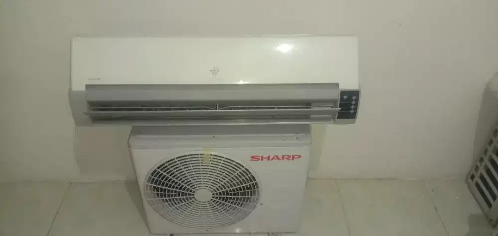 Di jual ac sharp  1pk + pasang