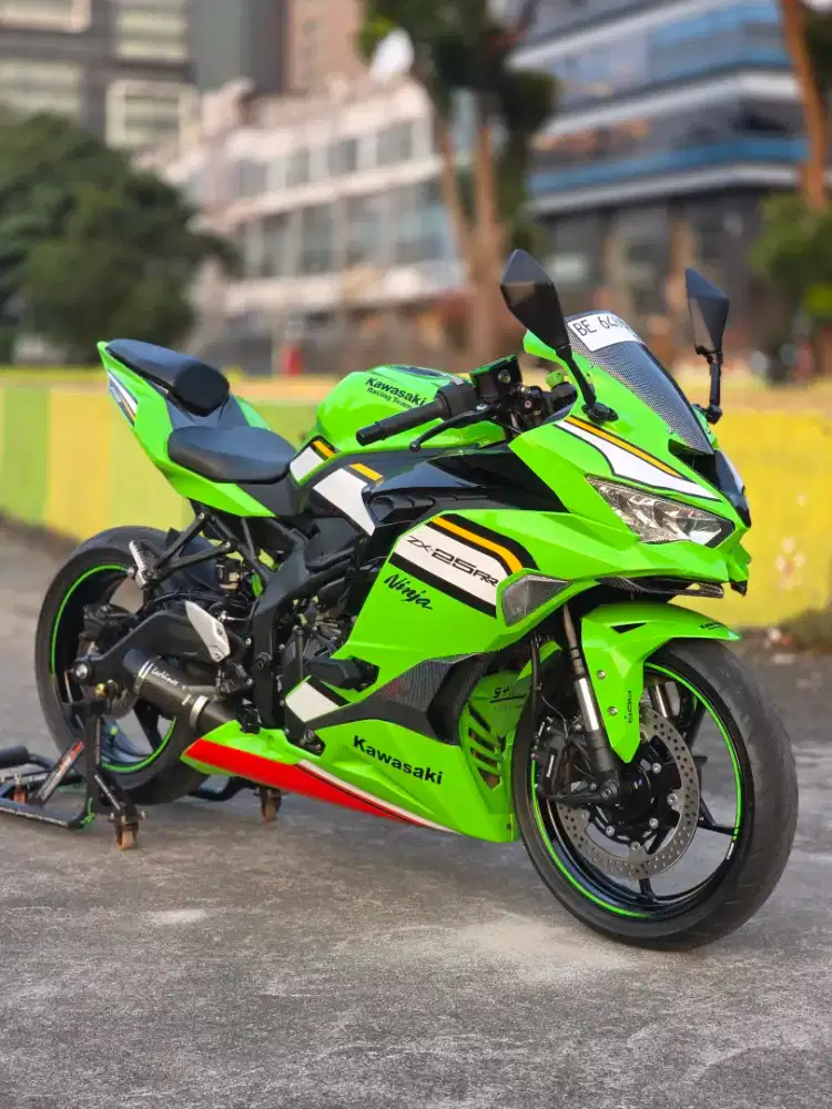 Kawasaki ZX25RR ABS KM 500