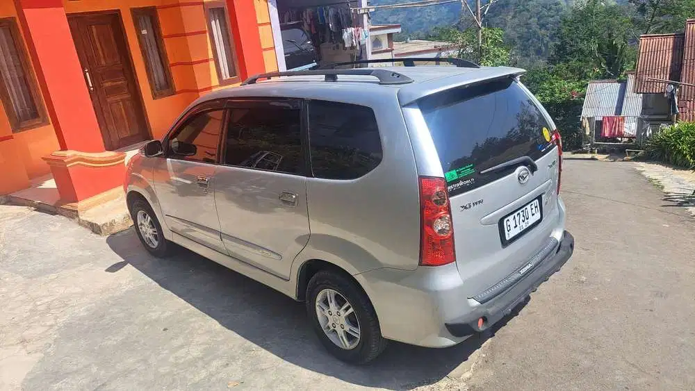 Daihatsu Xenia 2011 Bensin