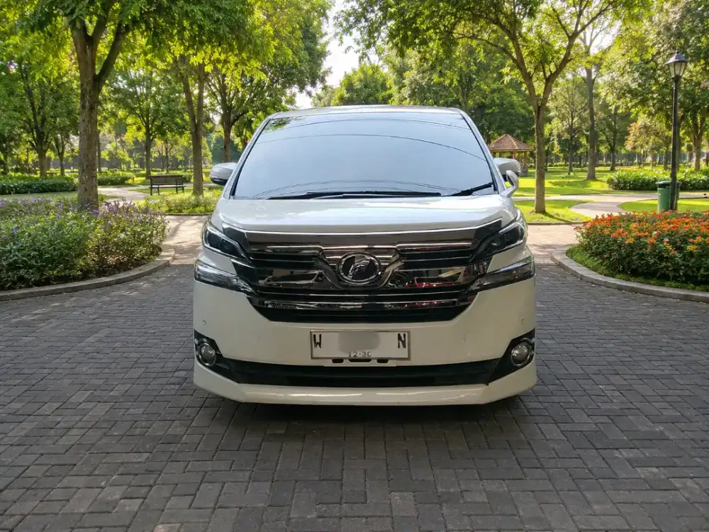 Toyota Vellfire X 2.4 Matic 2015