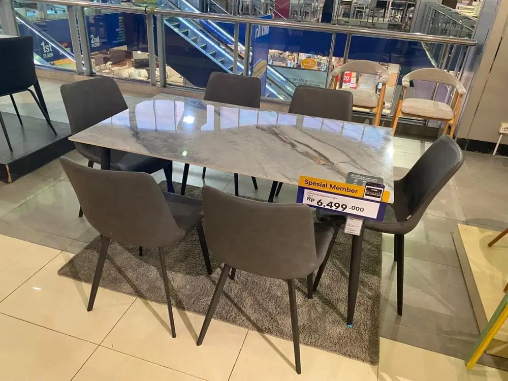 Promo 0% cicilan sampai tenor 12bulan Meja Makan Satu Set