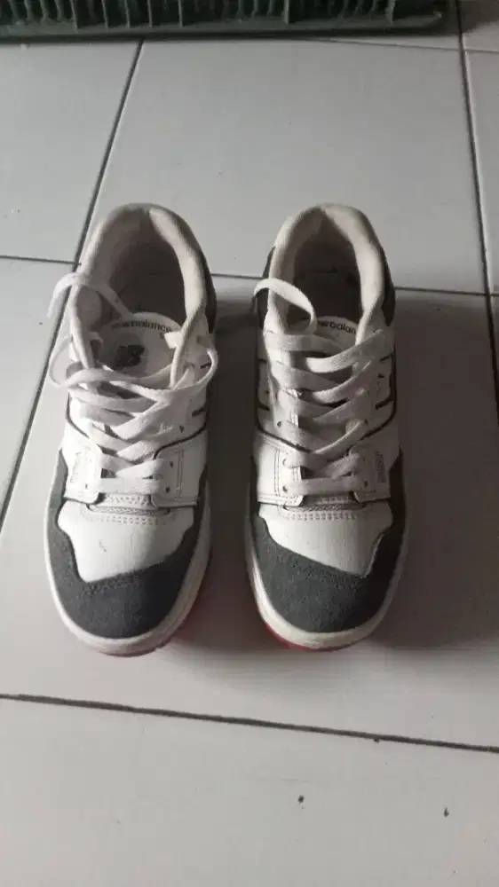 Sepatu ORI new balance.msh sangat layak pakai