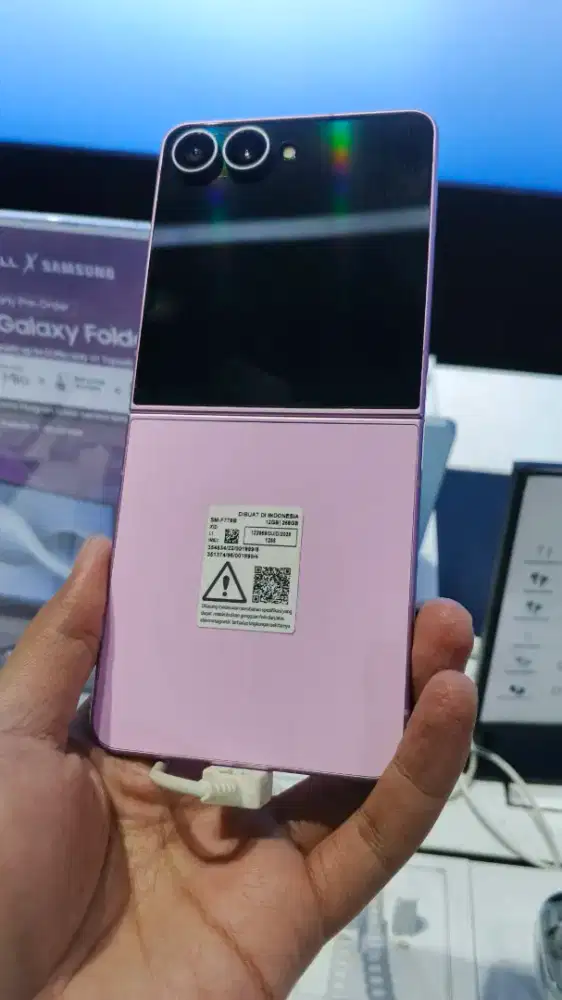 PRE-ORDER SAMSUNG ZFLIP 8 BISA CICIL SYARAT KTP AJA