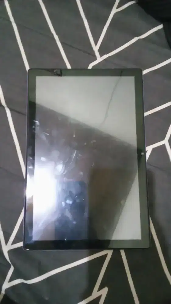 Dijual Tablet S12 kondisi masih sangat bagus dan normal, siap pakai.