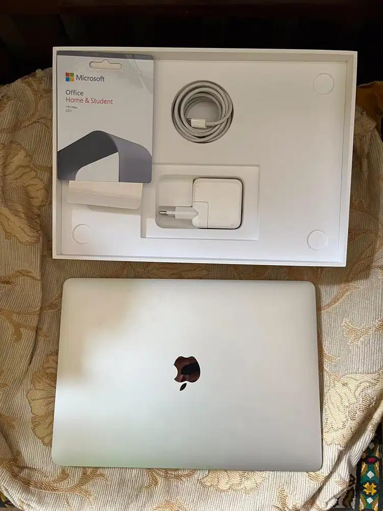 JUAL MACBOOK AIR M1 2020
