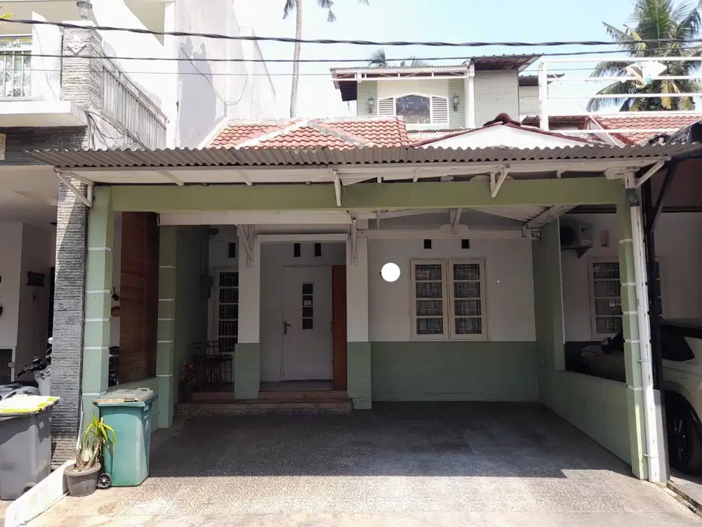 DISEWAKAN SEMI FURNISH RUMAH PURI BETA 2