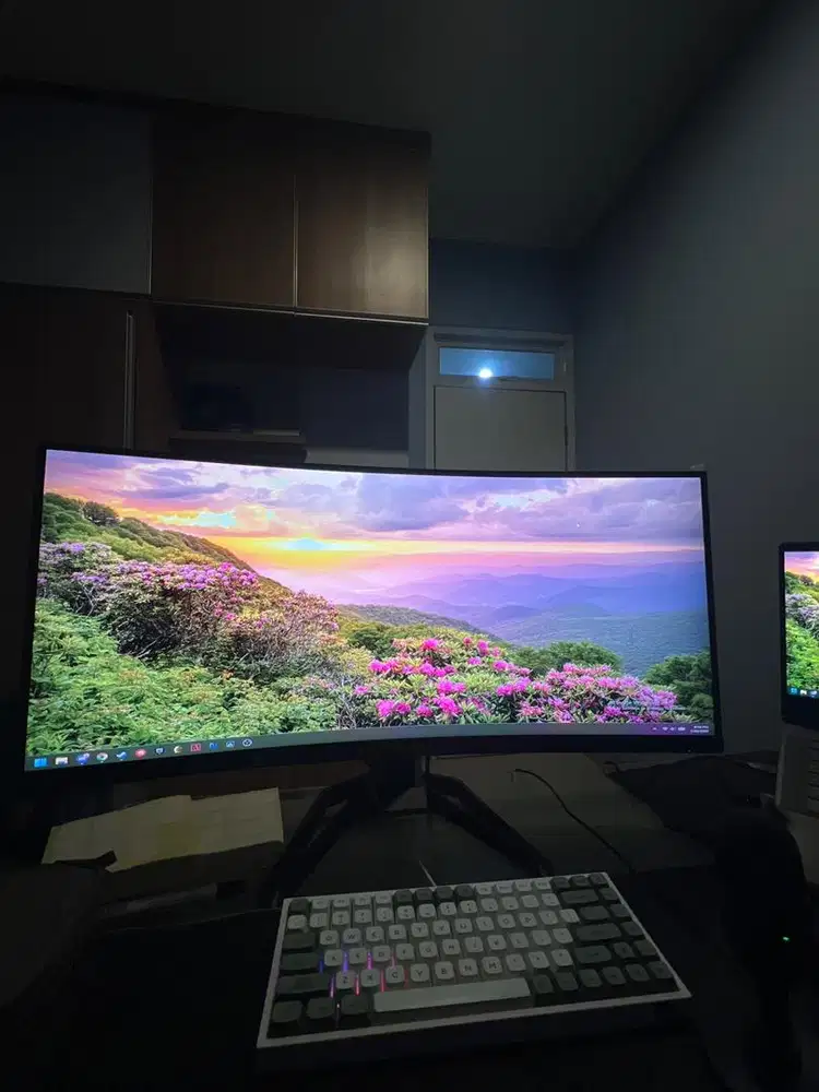 Lenovo G34W-30 2K Curved 165Hz Monitor