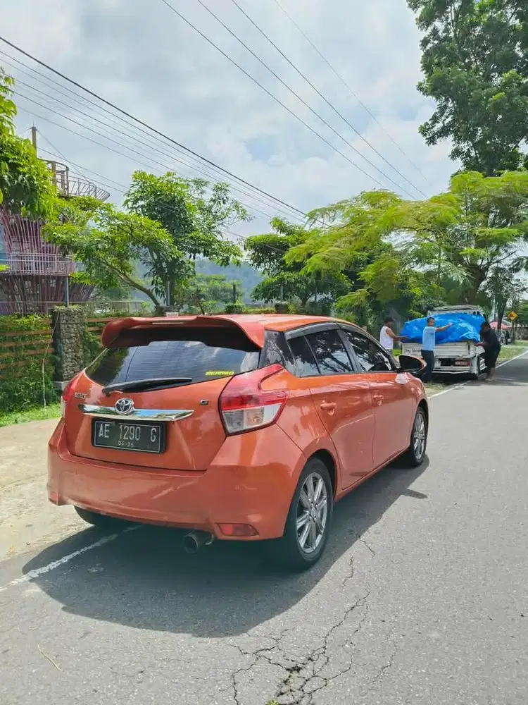 YARIS G ORANGE 2014