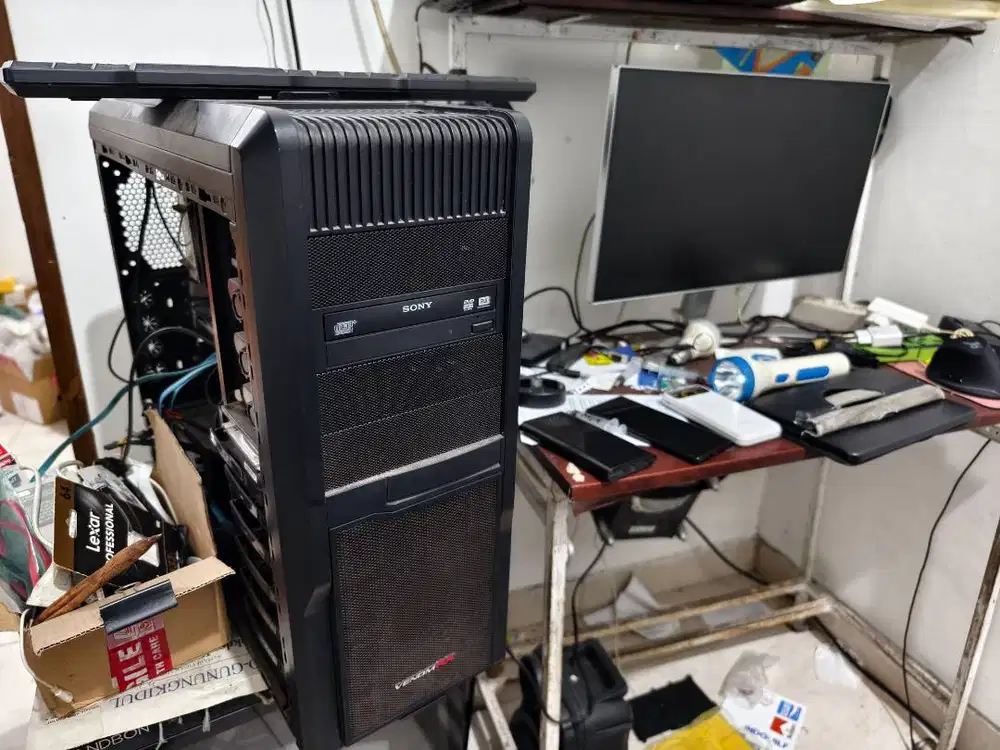 KOMPUTER PC I7 2600k RAM KINGSTON 16gb GTX1050 MONITOR LG 24